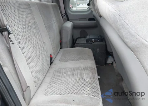 2002 Ford F-150 Lariat/Xl/Xlt z USA, uszkodzony, nr VIN 2FTRX18L62CA58942